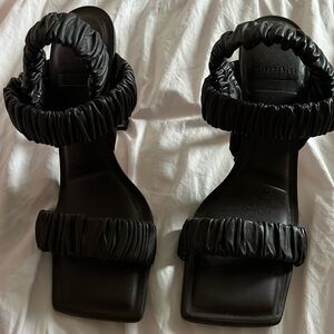 Gianni Bini Heels 8.5